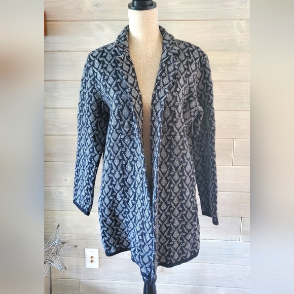 Chiaramente Cardigan - Picture 1 of 4